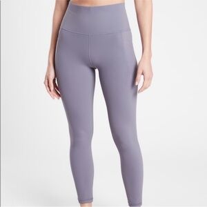 ATHLETA Salutation Stash Pocket II 7/8 Tight